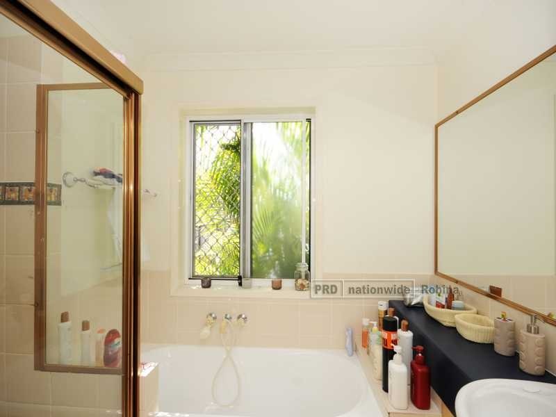 1 Rafael Place, Varsity Lakes QLD 4227