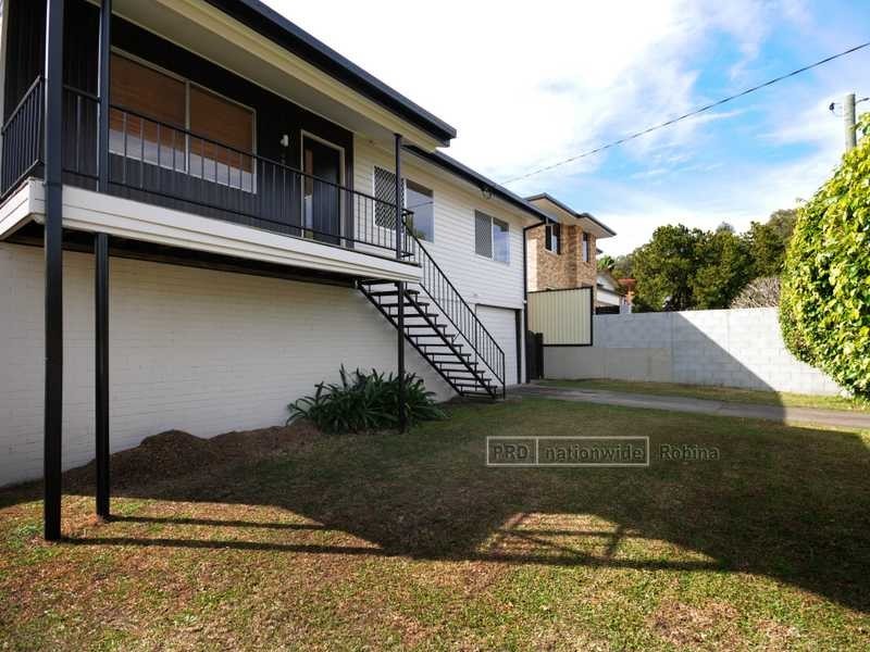 99 Tabilban Street, Burleigh Heads QLD 4220