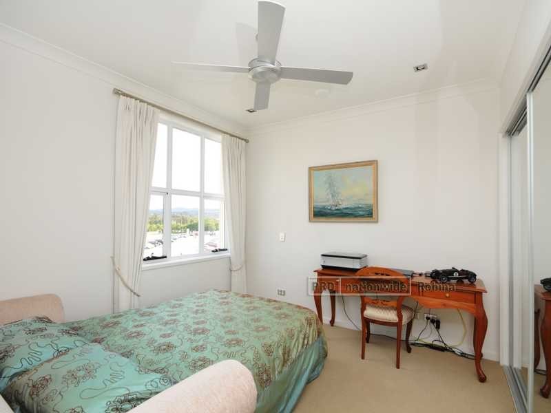 Unit 1021/3029 The Boulevarde, Carrara QLD 4211