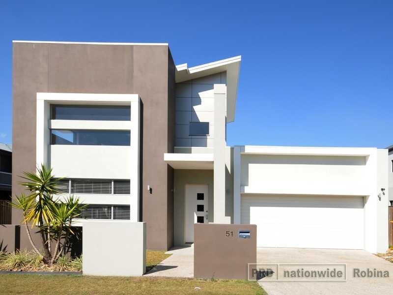 51 Azzurra Drive, Varsity Lakes QLD 4227