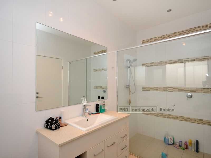 51 Azzurra Drive, Varsity Lakes QLD 4227