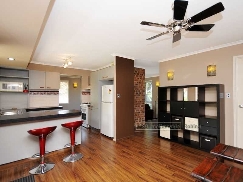 18 Goodman Close, Highland Park QLD 4211