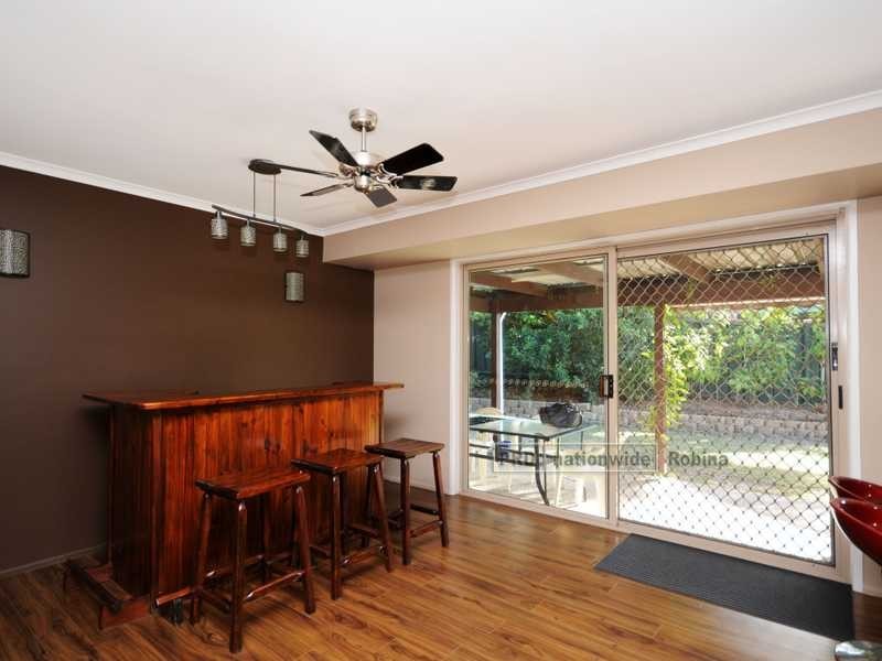 18 Goodman Close, Highland Park QLD 4211