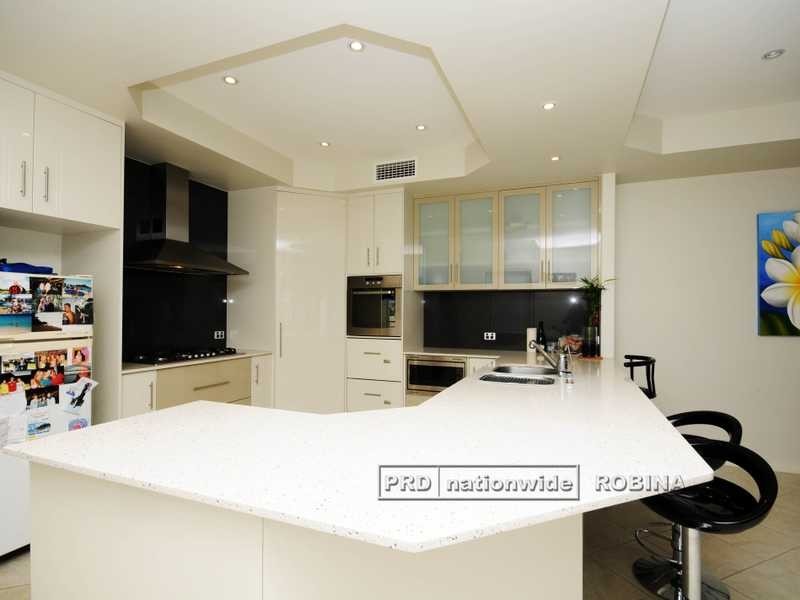 Unit 2/1890 Gold Coast Highway, Burleigh Heads QLD 4220