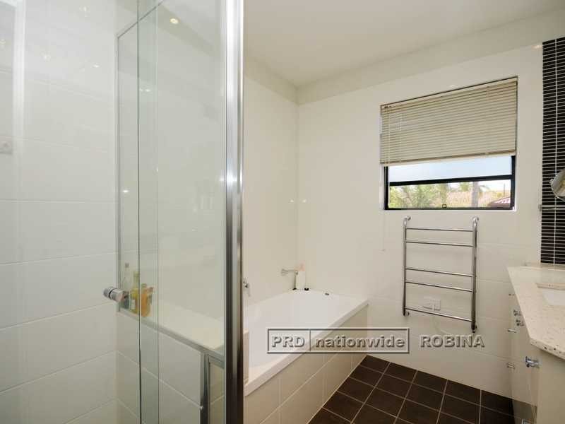 Unit 2/1890 Gold Coast Highway, Burleigh Heads QLD 4220