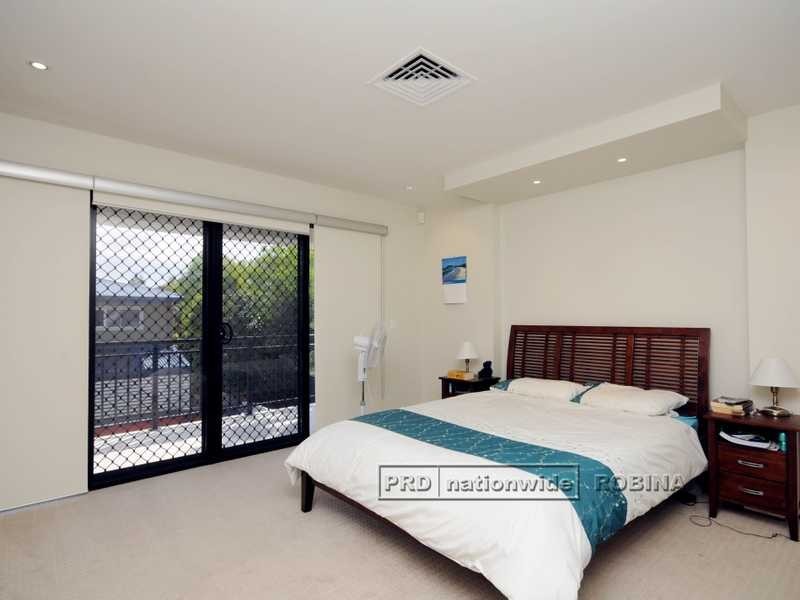 Unit 2/1890 Gold Coast Highway, Burleigh Heads QLD 4220