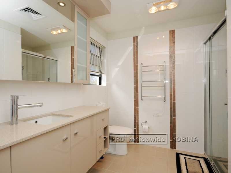 Unit 2/1890 Gold Coast Highway, Burleigh Heads QLD 4220