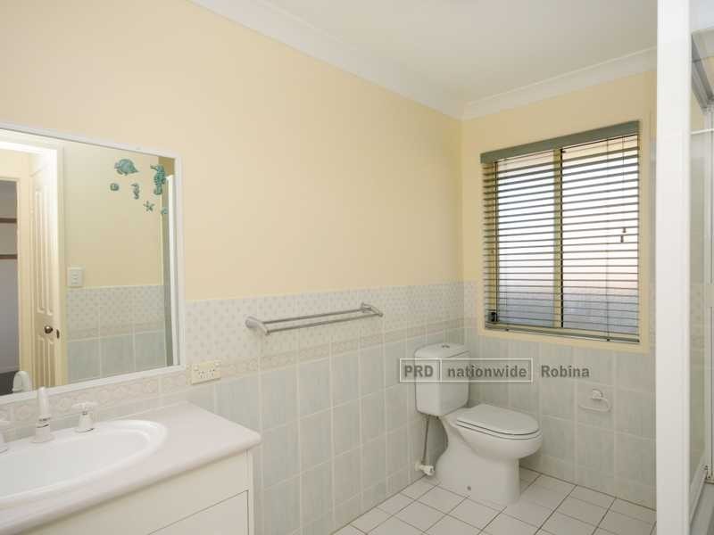 17 Queen Charlotte Court, Mudgeeraba QLD 4213