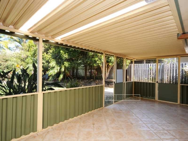 17 Queen Charlotte Court, Mudgeeraba QLD 4213