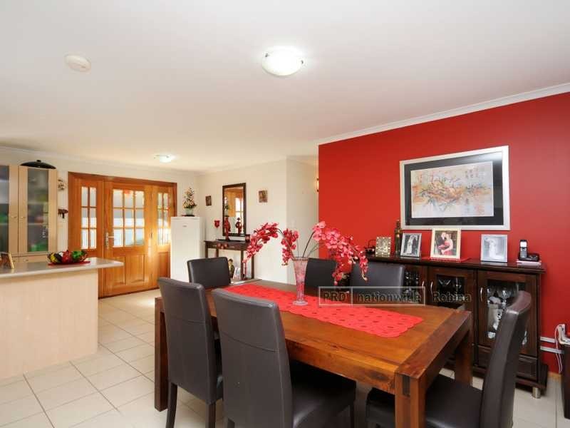 12 Windsor Place, Ashmore QLD 4214