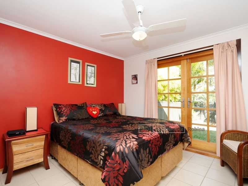 12 Windsor Place, Ashmore QLD 4214