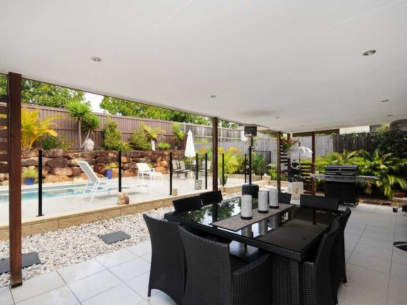 51 Lantau Crescent, Varsity Lakes QLD 4227