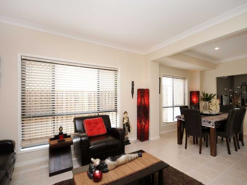 51 Lantau Crescent, Varsity Lakes QLD 4227