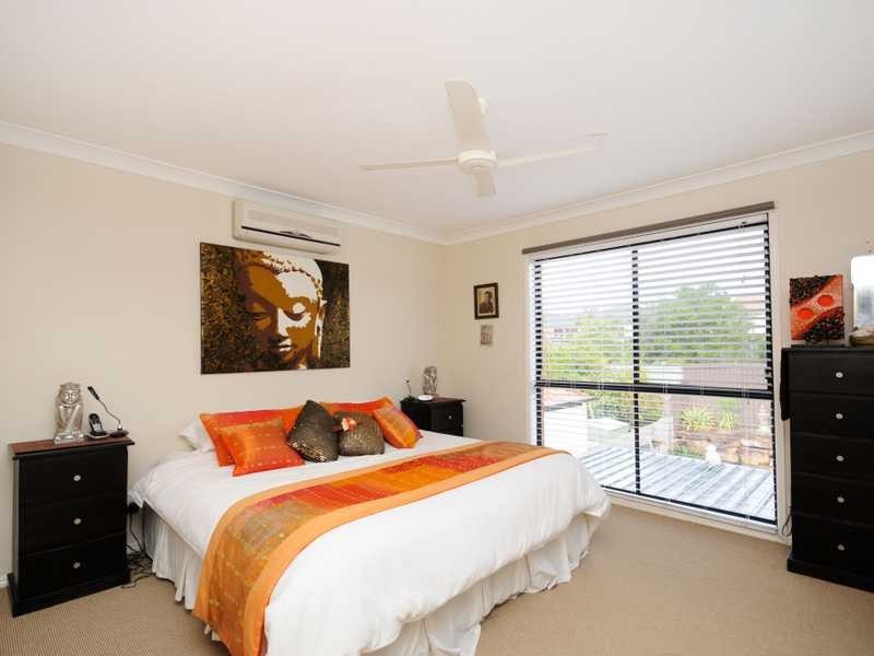 51 Lantau Crescent, Varsity Lakes QLD 4227