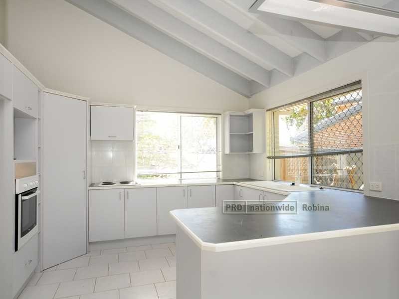 24 Pymble Place, Robina QLD 4226