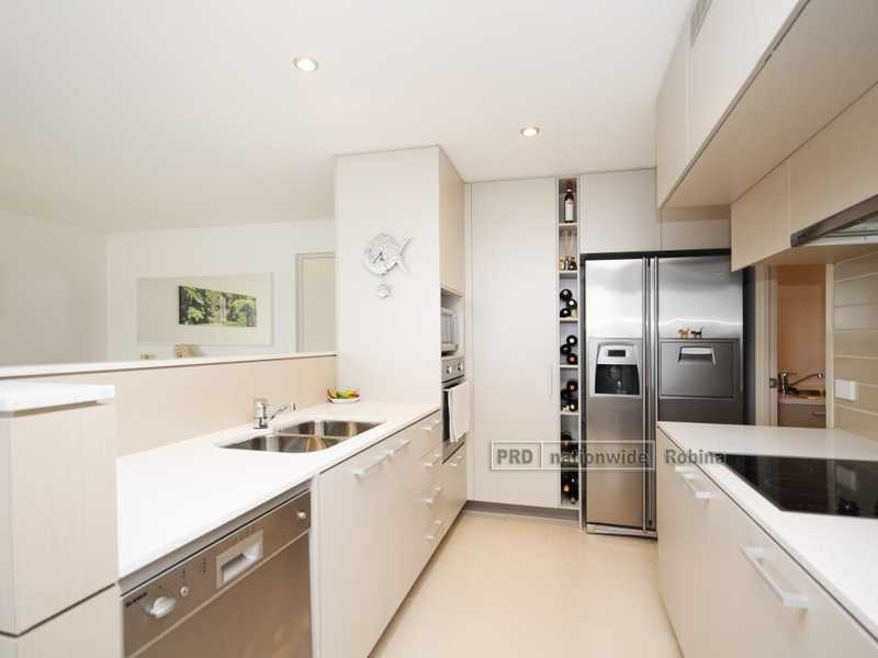 Unit 37/38 Riverwalk Avenue, Robina QLD 4226