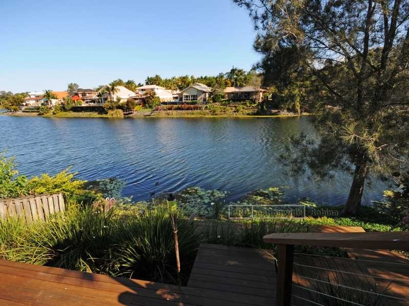 9 Templestowe Court, Robina QLD 4226