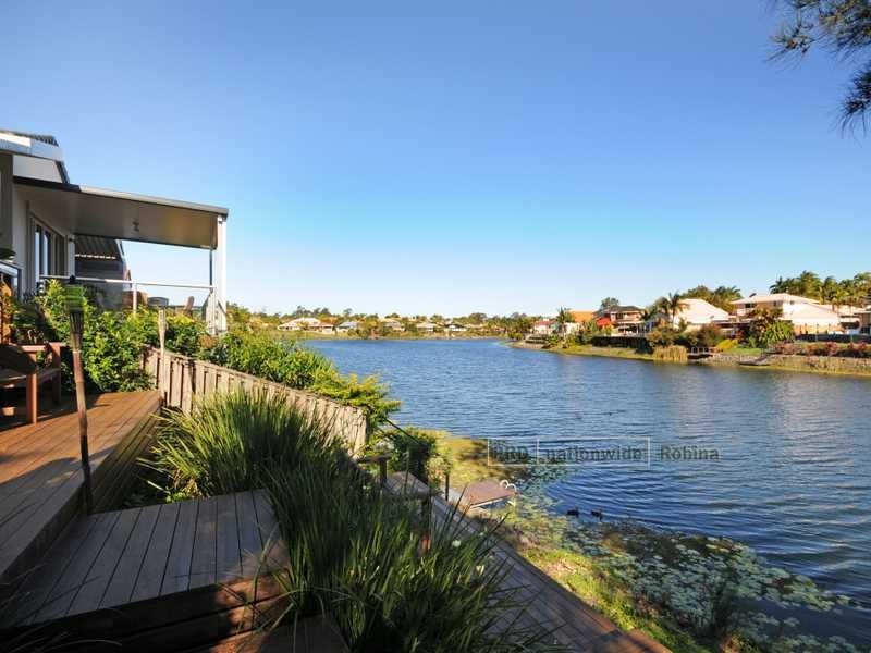 9 Templestowe Court, Robina QLD 4226