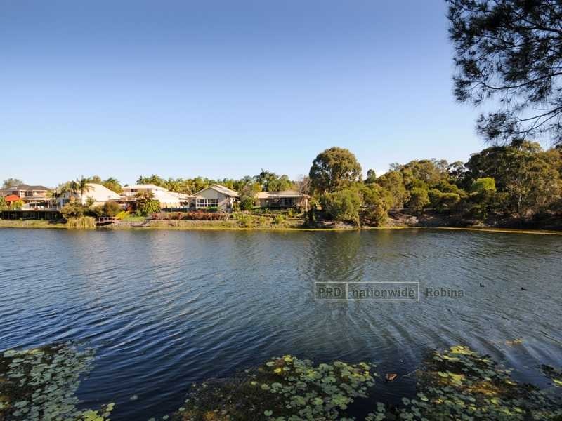 9 Templestowe Court, Robina QLD 4226