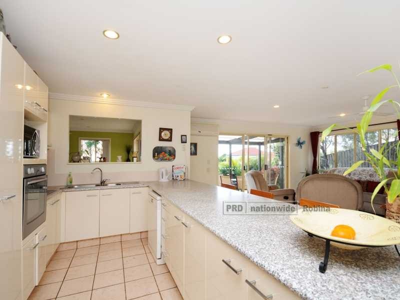 6 Wilton Close, Mudgeeraba QLD 4213