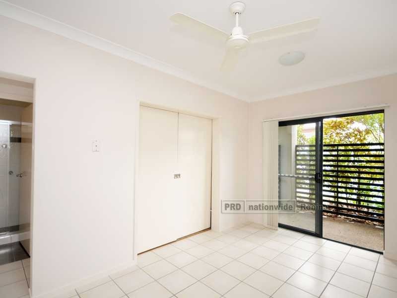 Unit 4/2 Palma Crescent, Varsity Lakes QLD 4227