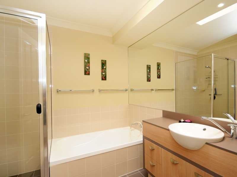 Unit 68/136 Palm Meadows Drive, Carrara QLD 4211