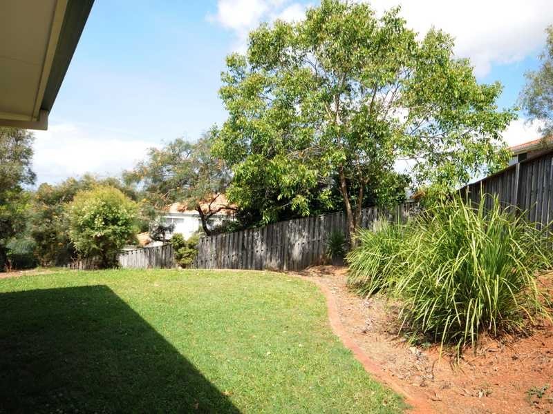 12 Ilminster Crescent, Mudgeeraba QLD 4213