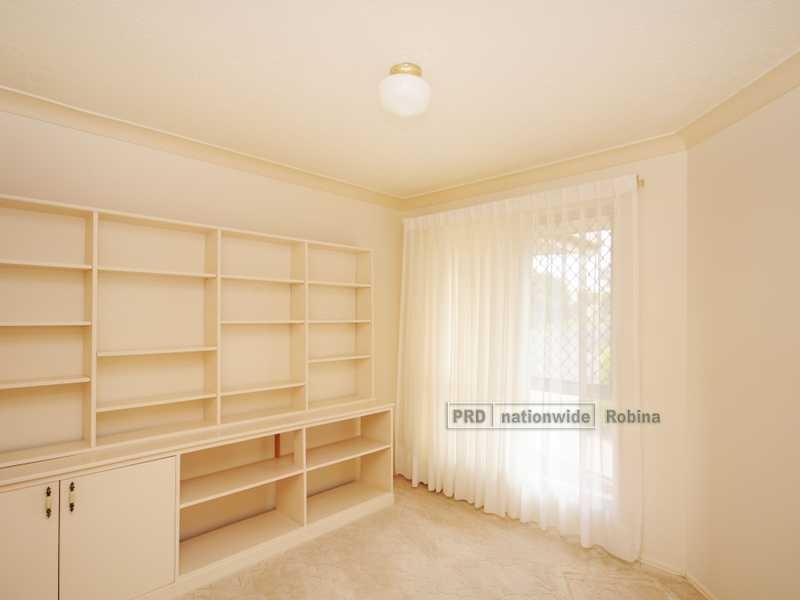 6 Ridgewood Court, Burleigh Waters QLD 4220
