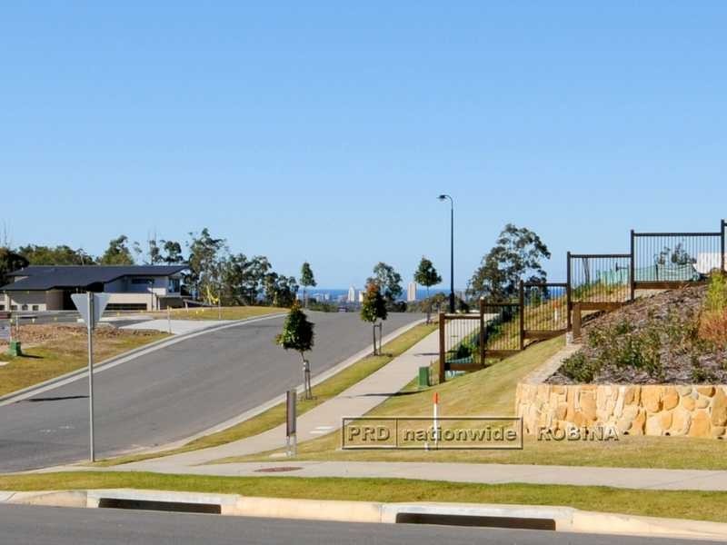 9 Golden Grove Boulevard, Reedy Creek QLD 4227