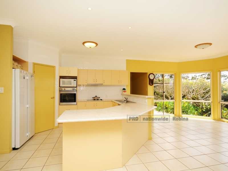 Elanora QLD 4221