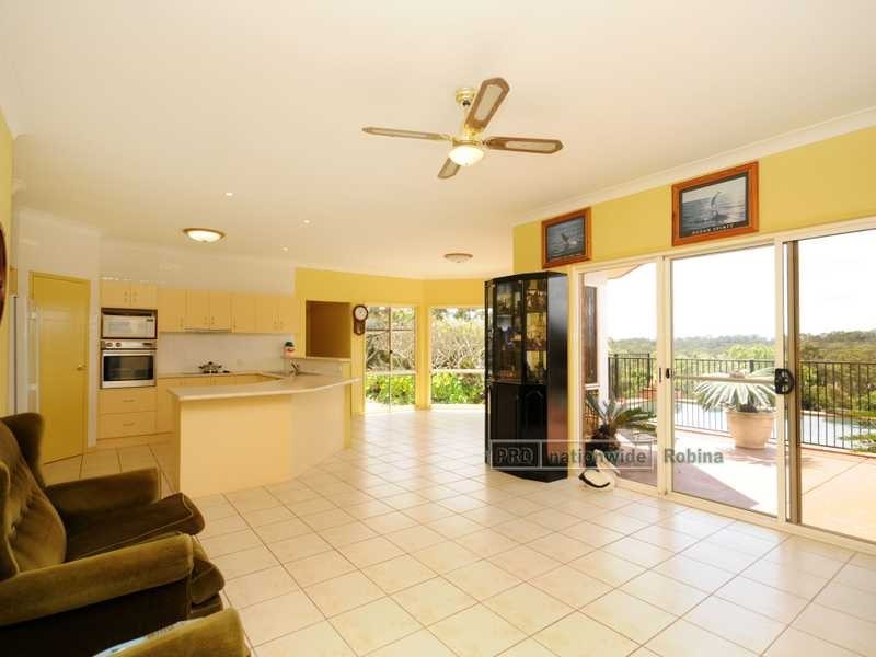 Elanora QLD 4221