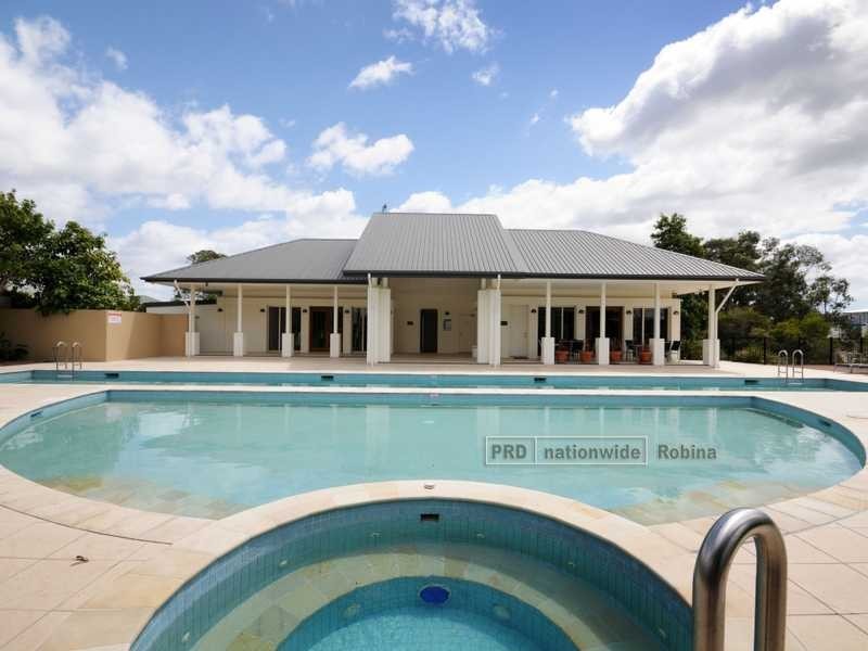 238 Easthill Drive, Robina QLD 4226