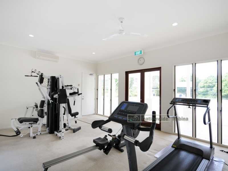 238 Easthill Drive, Robina QLD 4226