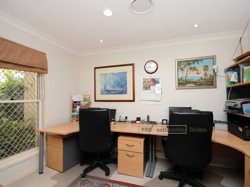 238 Easthill Drive, Robina QLD 4226