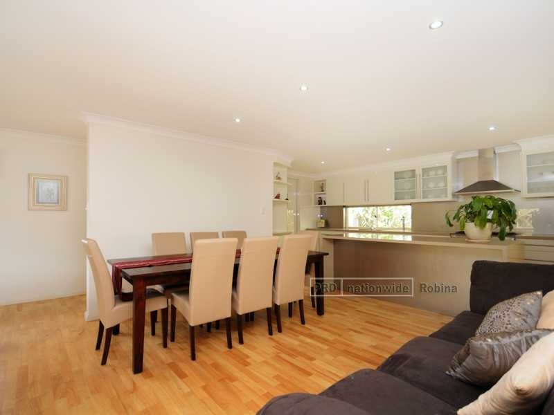 20 Aruma Avenue, Burleigh Waters QLD 4220