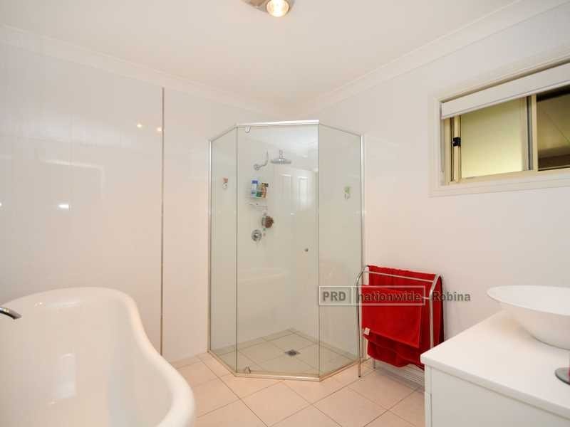 20 Aruma Avenue, Burleigh Waters QLD 4220