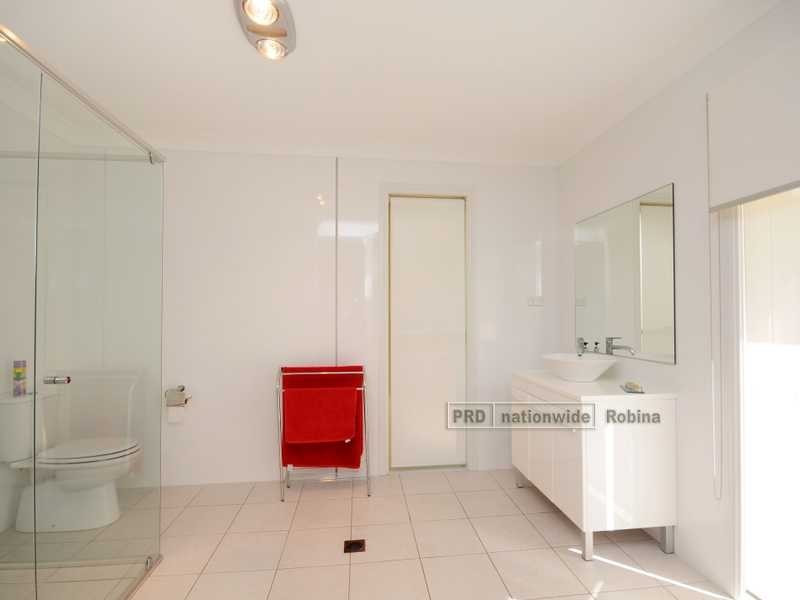 20 Aruma Avenue, Burleigh Waters QLD 4220