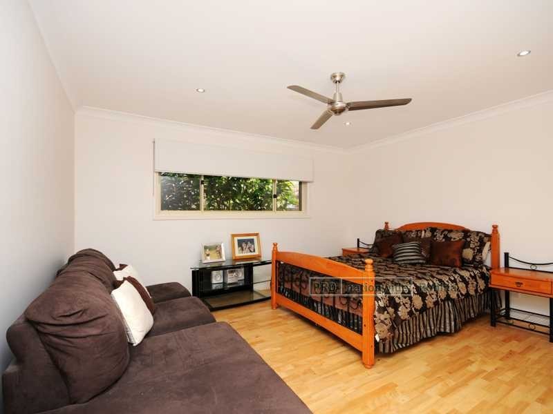 20 Aruma Avenue, Burleigh Waters QLD 4220