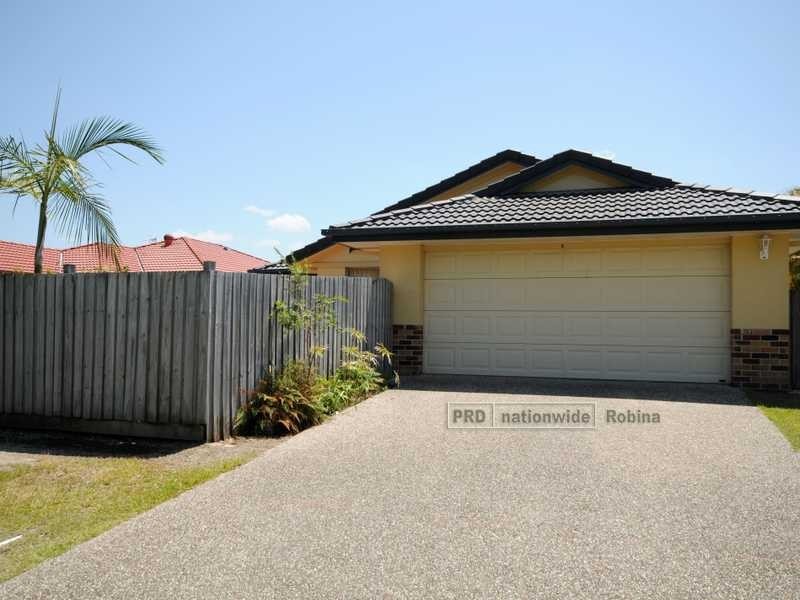 8 Ellis Drive, Mudgeeraba QLD 4213
