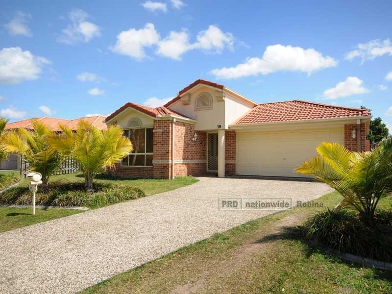 19 Springsure Drive, Mudgeeraba QLD 4213