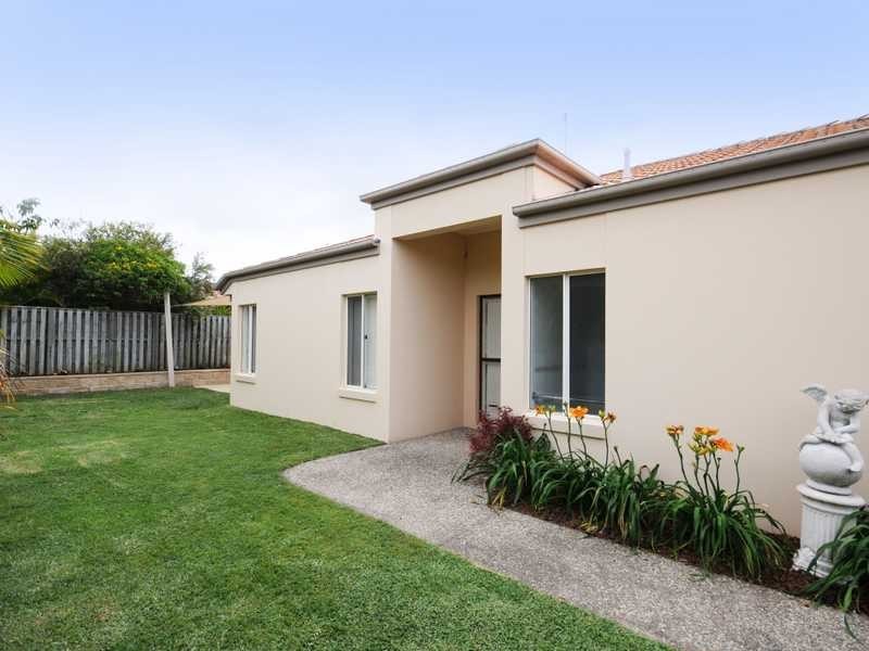 Unit 1/3 Camphor Wood Court, Robina QLD 4226