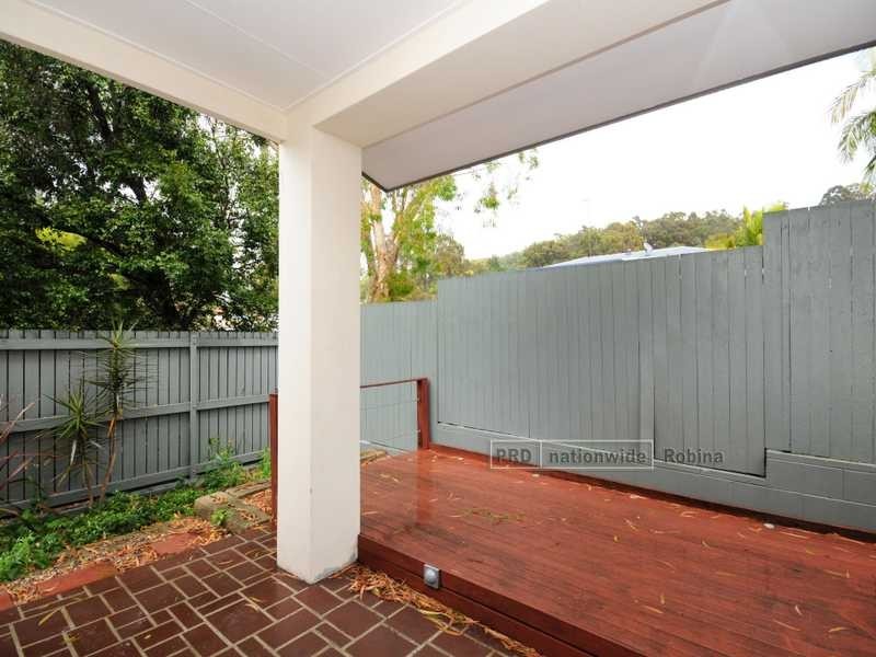 Unit 4/23 Robert Street, Mudgeeraba QLD 4213