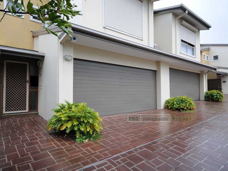 Unit 4/23 Robert Street, Mudgeeraba QLD 4213