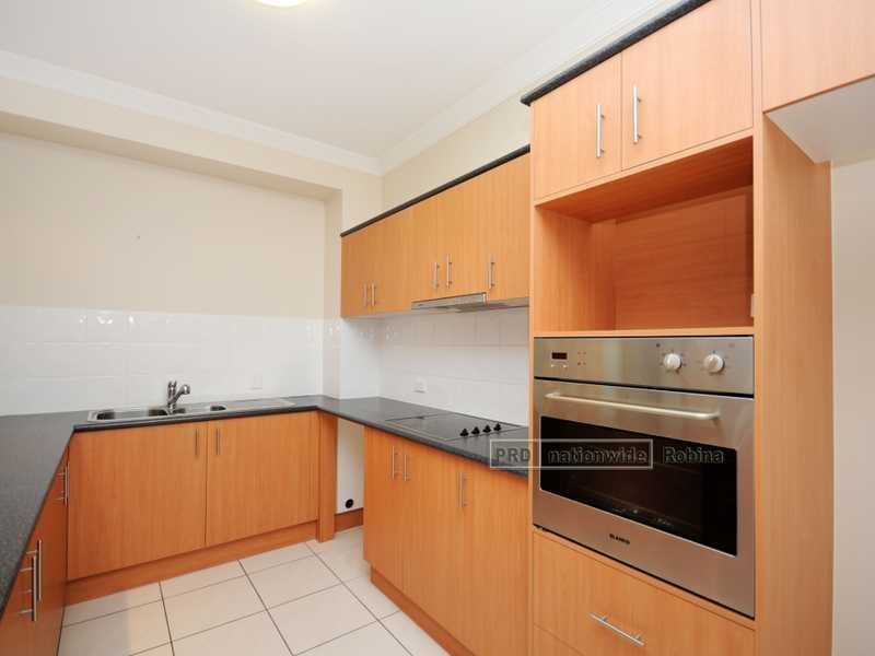 Unit 4/23 Robert Street, Mudgeeraba QLD 4213