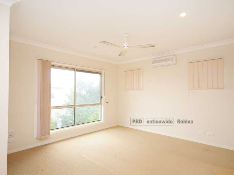 Unit 4/23 Robert Street, Mudgeeraba QLD 4213