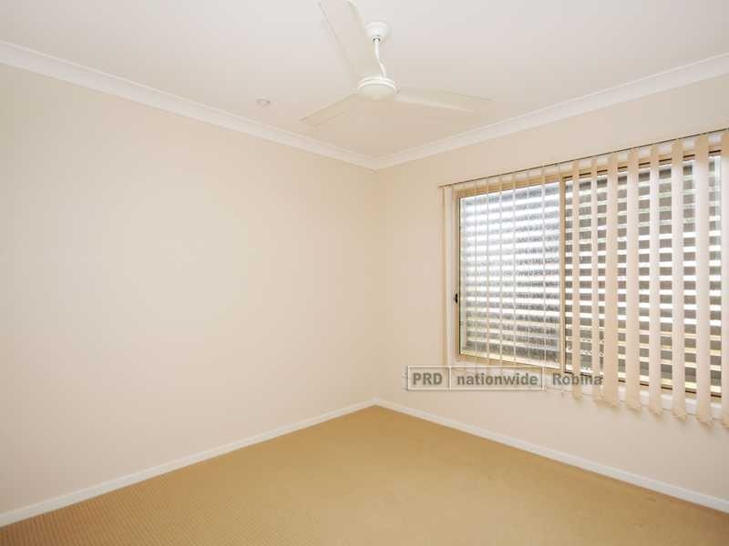 Unit 4/23 Robert Street, Mudgeeraba QLD 4213