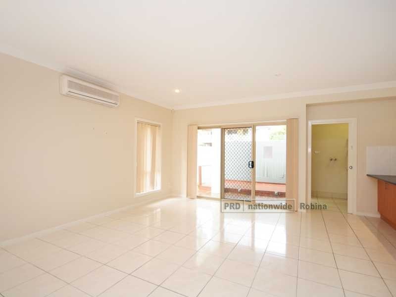 Unit 4/23 Robert Street, Mudgeeraba QLD 4213