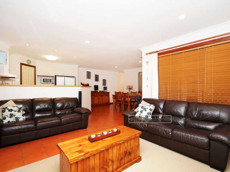 2/4 Ripoll Court, Reedy Creek QLD 4227