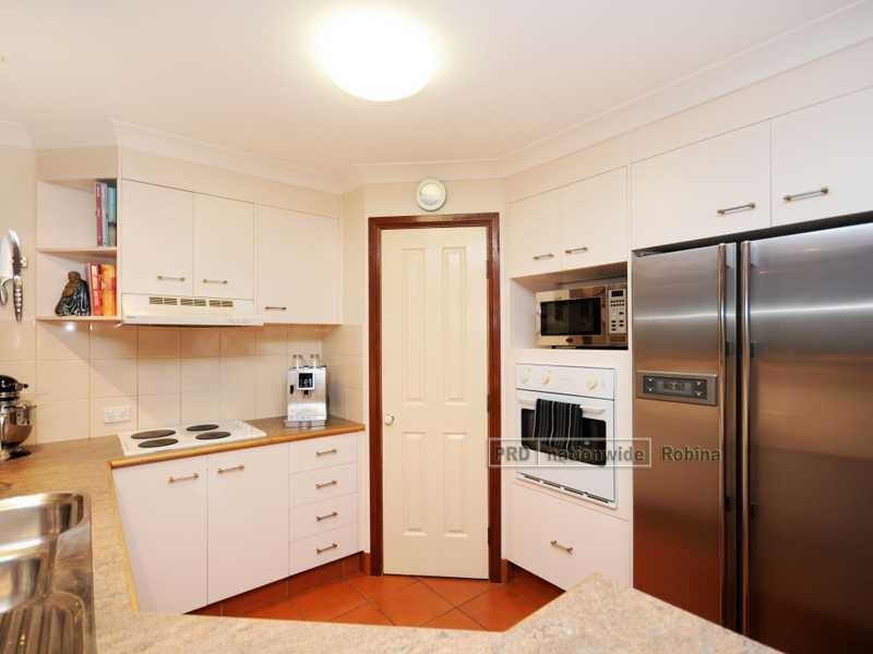 2/4 Ripoll Court, Reedy Creek QLD 4227