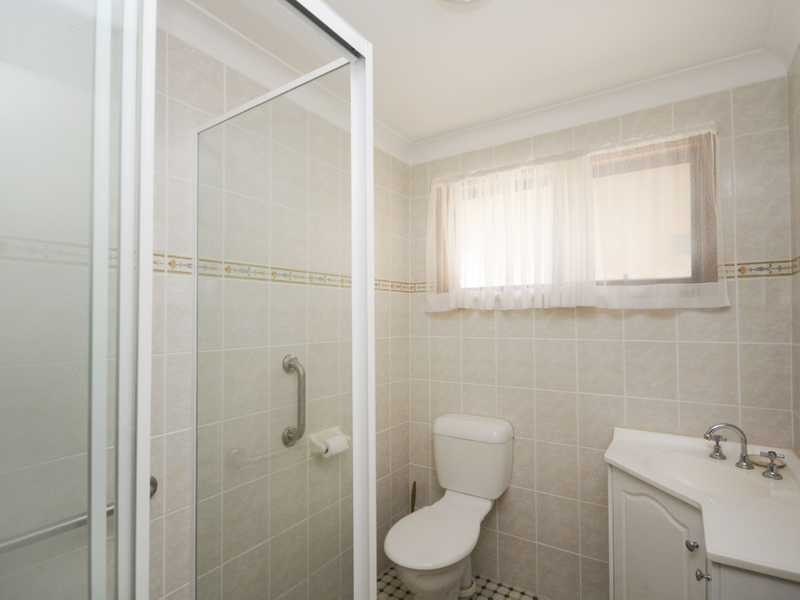 12 Constance Avenue, Mermaid Waters QLD 4218